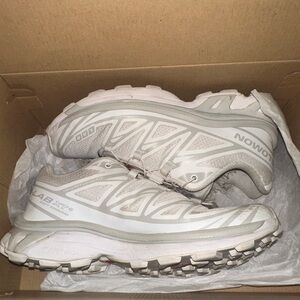 Salomon Women's Gray Athletic Shoes